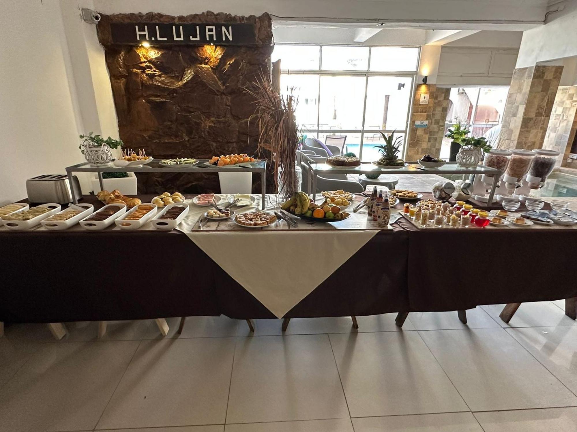 Hotel Lujan Piriapolis Bagian luar foto